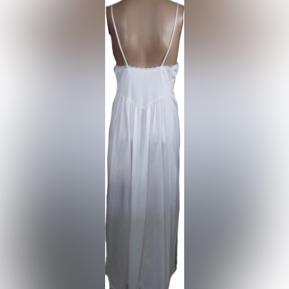 Miss Elaine Bridal White Lace Trim Chemise with Robe / 2pc Set - Picture 5 of 10